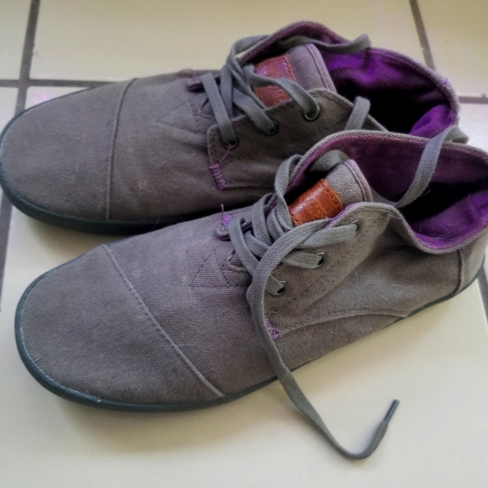 Tom's ankle boots dark gray mens 8.5 women's 10.5